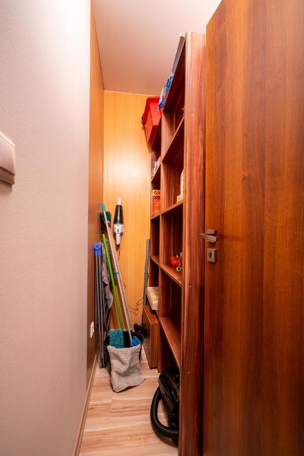 Apartment Emilka Tale-Wellness 5 Min-Balcony-Hiking-View Horná Lehota المظهر الخارجي الصورة
