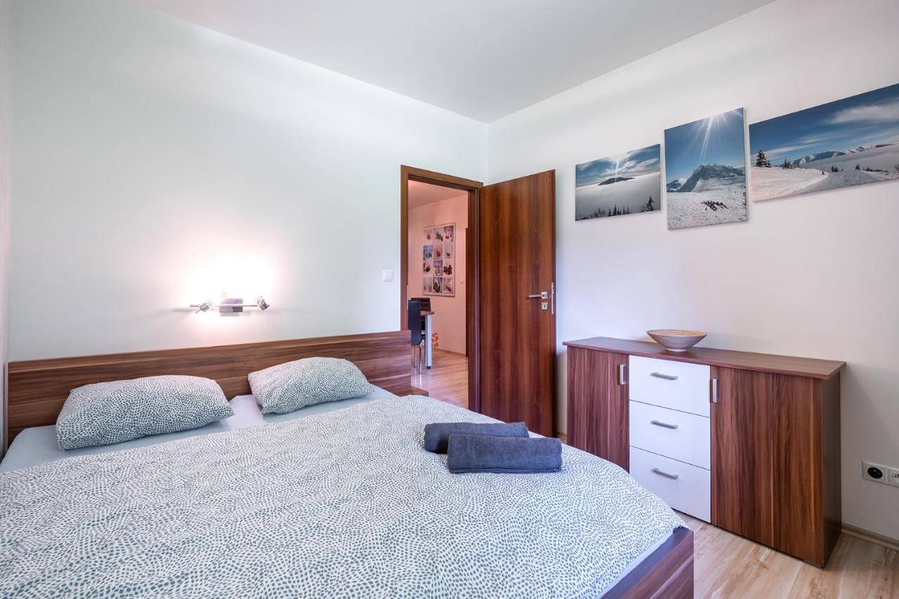 Apartment Emilka Tale-Wellness 5 Min-Balcony-Hiking-View Horná Lehota المظهر الخارجي الصورة